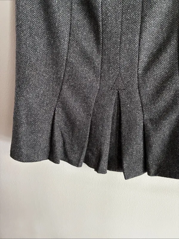 United Colors of Benetton Wool Silk Herringbone Pleated Skirt Size 38 - Image 7