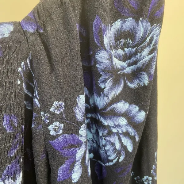 Old Navy Womens M Puff Sleeve Smock Long Sleeve Blouse Navy Blue Floral‎ Cottage - Image 6