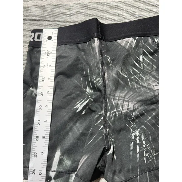 Nike Pro Dri-FIT Womens XS Black White Abstract Print Compression Shorts 3 Inch - Image 3