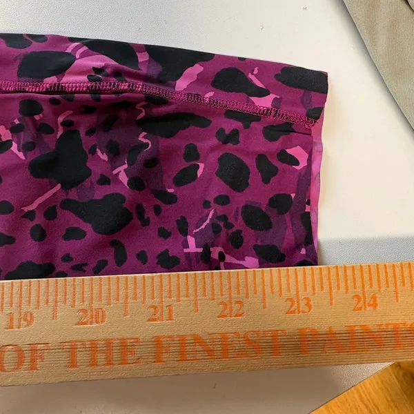 Lululemon Leggings Womens 0 Pink Black Animal Print High Rise 23 Inseam - Image 4