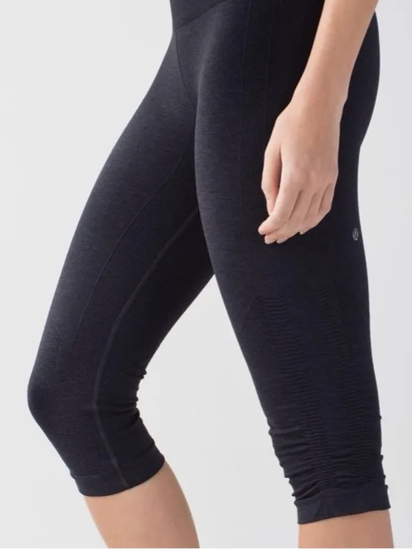 Lululemon In The Flow Crop II Leggings - Image 3