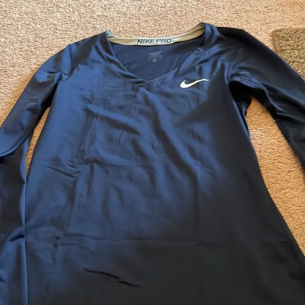 Nike pro‎ blue top M - Image 4