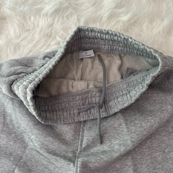 Gymshark Training Fleece Shorts Light Grey Core Marl Size Small - Image 7