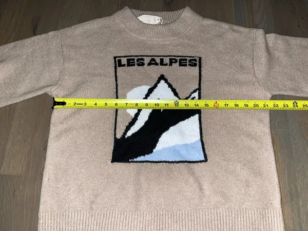 NWT Les Alpes Mountain Graphic Knit Sweater Beige Size Medium - Image 4