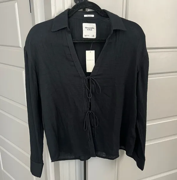 Abercrombie & Fitch Long Sleeve Oversized Tie-Front Gauzy Shirt - Image 2