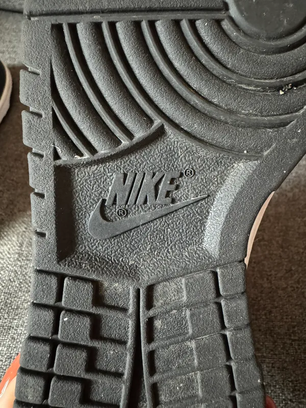 Nike Dunk High Top - Image 4