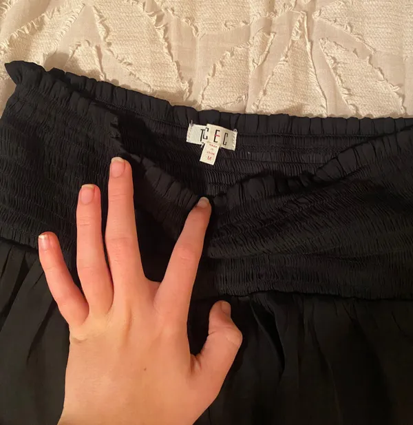 Boutique Shorts Size M - Image 3