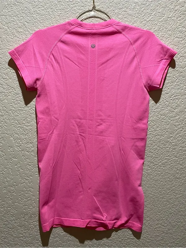 Lululemon Swiftly Tech Short-Sleeve Pink Top size 6 - Image 3