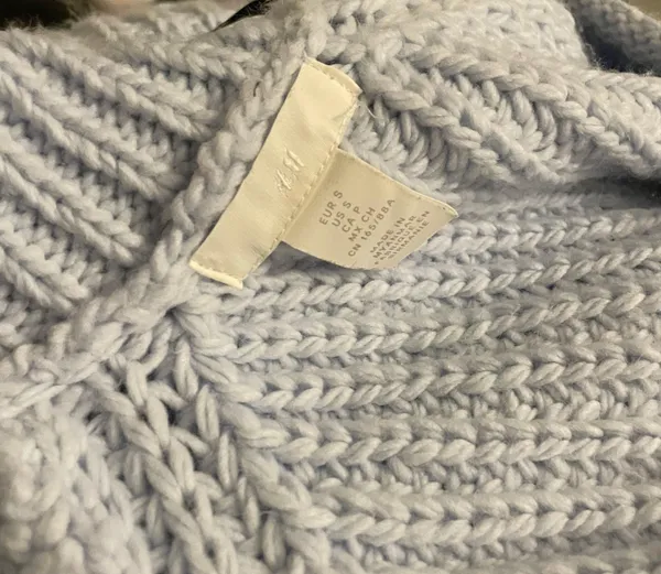 H&M Light Blue Knit Sweater - Image 3