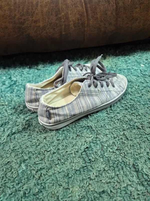 Vans Striped Lace Up Sneakers 6.5 - Image 7