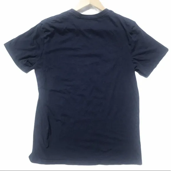 3/$25🍾🍾Guess England Graphic‎ Navy Blue Tee Shirt - Image 6