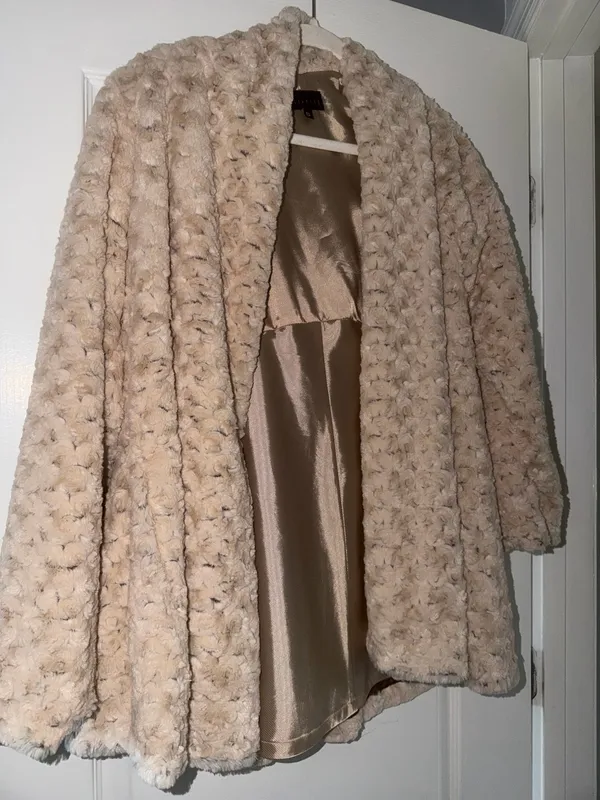 Staples Faux Fur open front coat jacket - Image 3