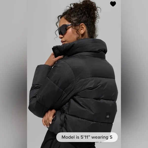 ALO Yoga NWT Gold Rush Puffer Jacket Full Zip, zipper pocket, very warm Black L - Image 4