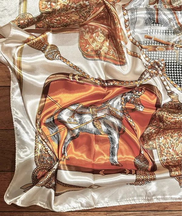 VINTAGE Equestrian ivory/ORANGE Horses&Tassels Print silky Scarf 35’/35’ - Image 11