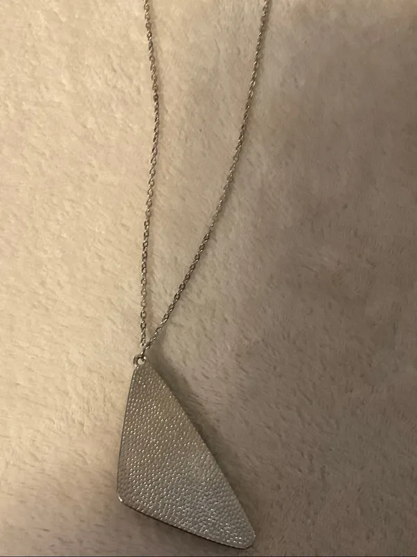 paparazzi Silver Necklace with Deep Blue Geometric Pendant - Image 7