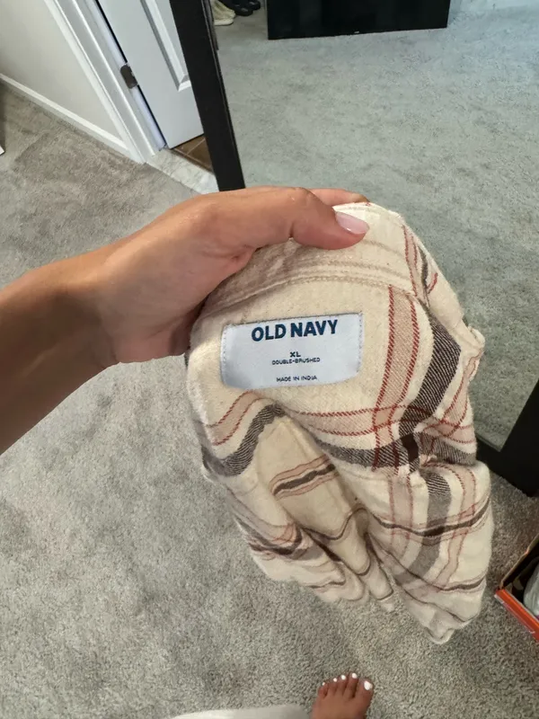 Old Navy Flannel - Image 3