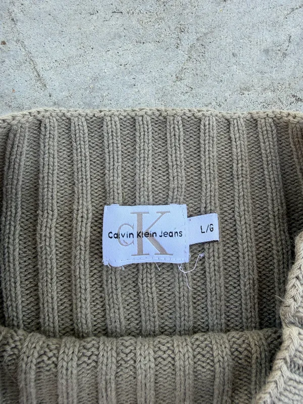 Calvin Klein Sweater - Image 3