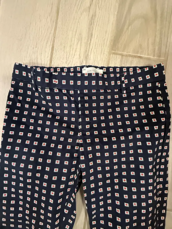 GAP Navy Geo Print Cropped Pants - Image 3