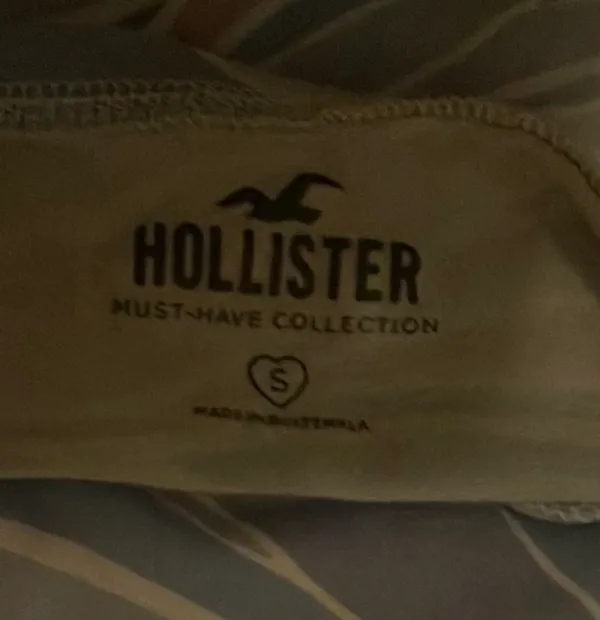 Hollister Cropped Shirt - Image 4