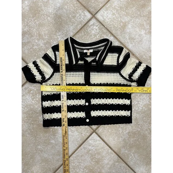 Cream & Black Crochet Knit Polo Crop Top – Size Medium - Image 6