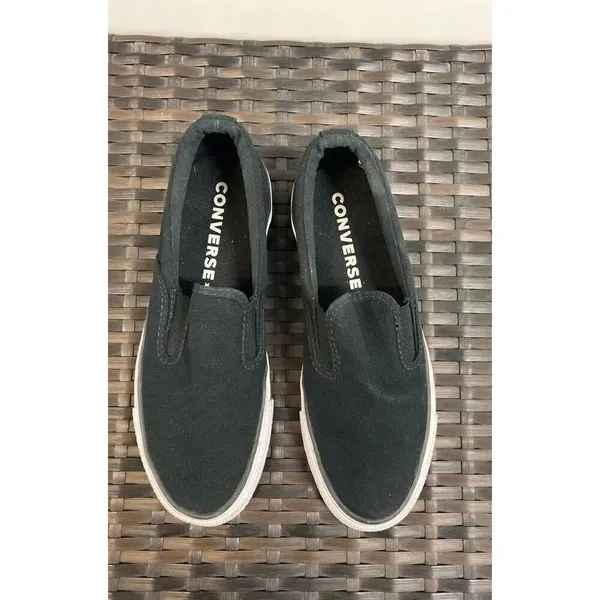 Slip on converse women's size 6.5 - Image 3