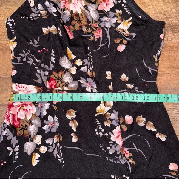 SheIn Black and Pink Floral Print Split Thigh Halter Maxi Dress with Slit - Image 11