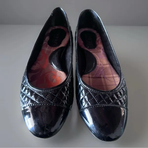 Born Riley Patent Leather Ballet Flats Womens Black Slip-On Shoes Quilted 6-1/2 - Image 2
