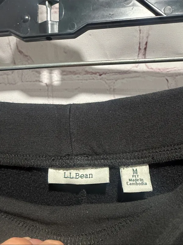 L.L. Bean Black Venture Stretch Wide leg comfort pants Woman's‎ Size M - Image 2