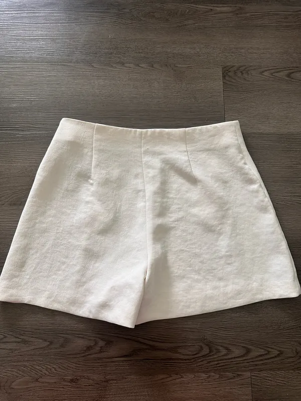 Aritzia Wilfred cream dress shorts  - Image 2