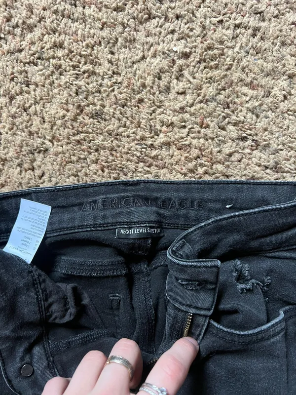 American Eagle Jeans - Image 3