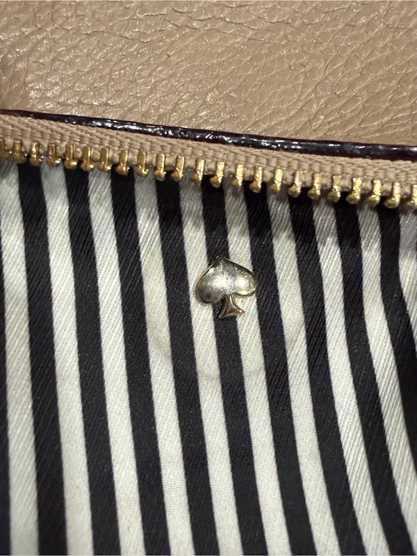 Kate Spade Beige Pebbled Leather Wristlet with Front zipper pocket. - Image 6