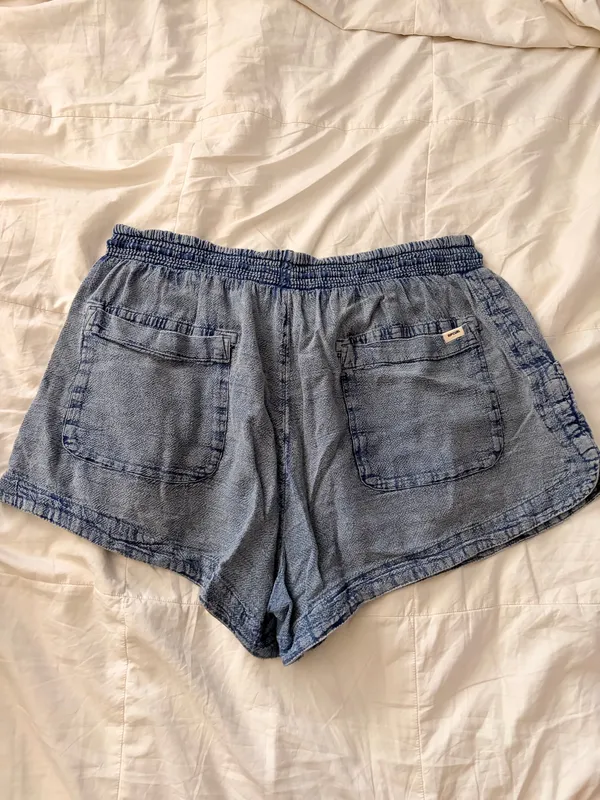 Rip Curl Linen Shorts - Image 2