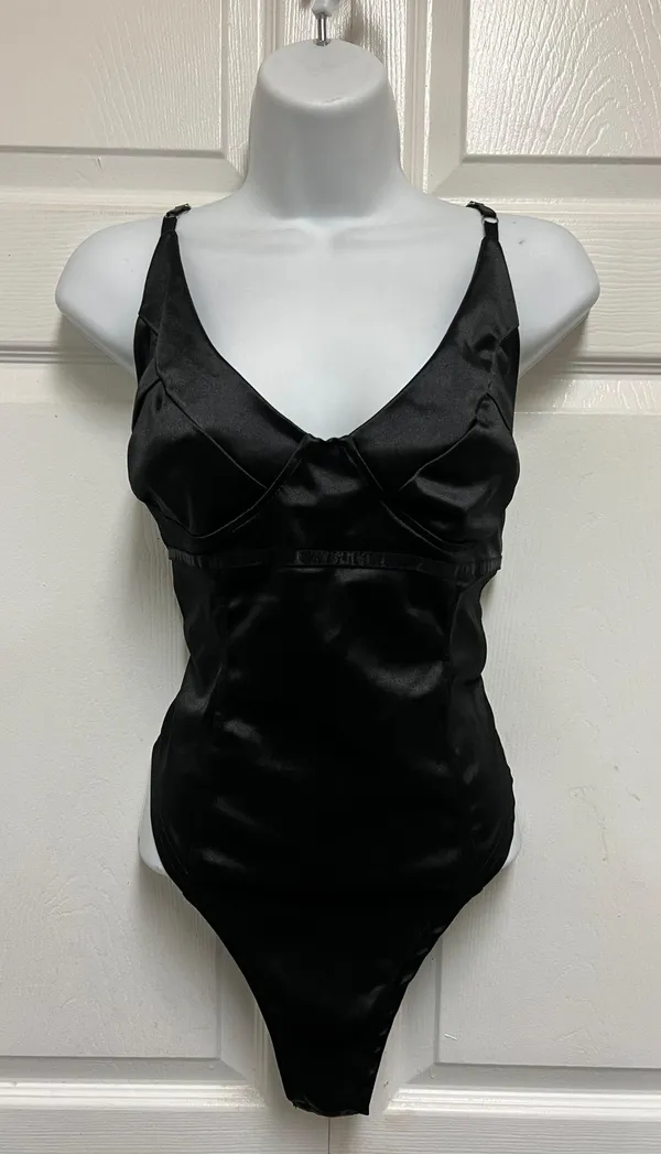 MNDSUDHG Black Satin Backless V-Neck Bodysuit - Image 2