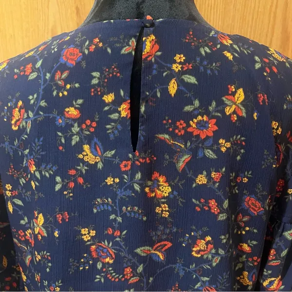 Madewell Ruffle-Sleeve‎ Top Blouse in Climbing Vine Navy Blue Floral Size Medium - Image 11