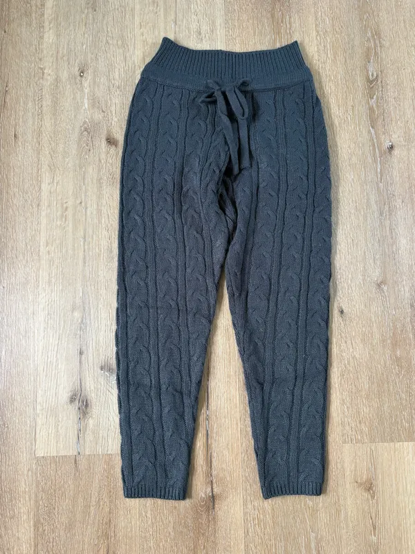 FashioNova Grey Cable Knit Matching Sweater Set - Image 6