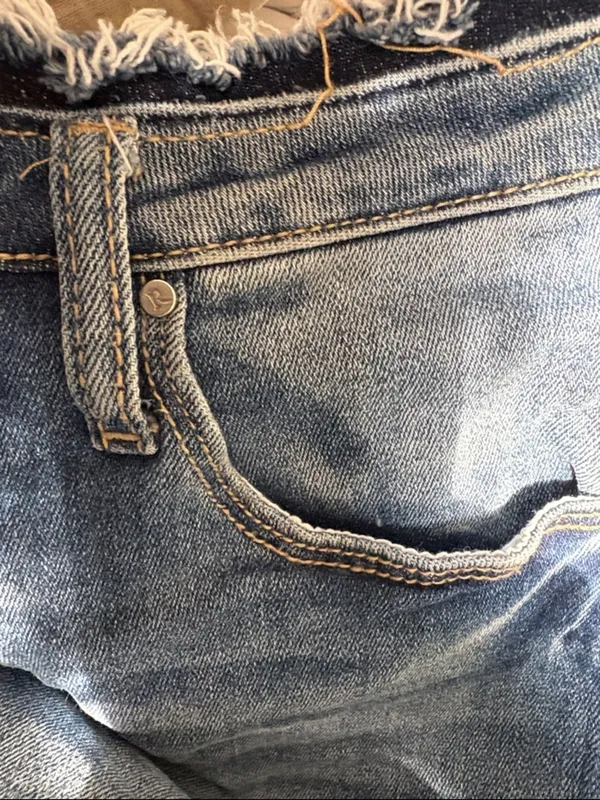 Risen Distressed Straight-Leg Jeans 27 - Image 9