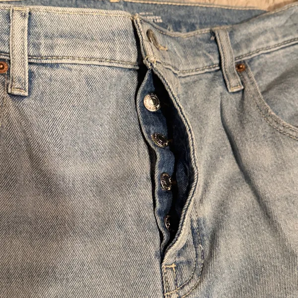 Old Navy Slouchy Straight Leg Jeans Womens 10 Light Wash Mid Rise Button Fly - Image 4