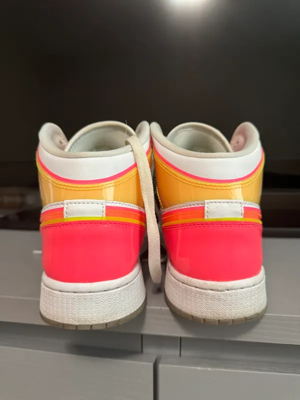 Nike Jordan 1 Mid Edge Glow - Image 4