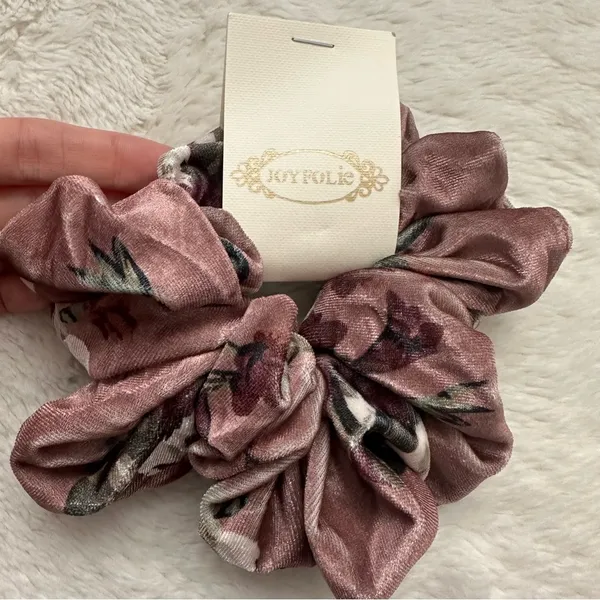 Joyfolie Oversized Scrunchie in Pink Floral | NWT - Image 3