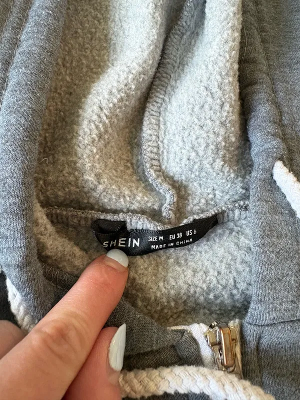 SheIn Grey Cropped Full Zip Hoodie - Image 4