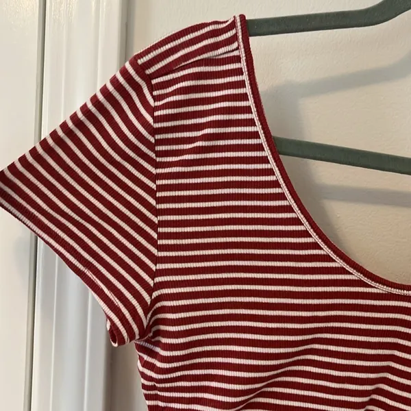 Express short sleeve crop top with scoop neck in size Medium - Image 2