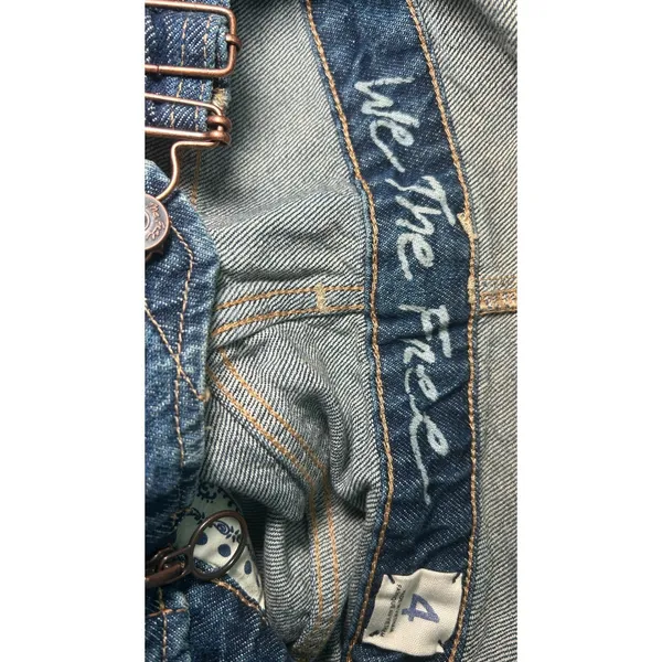 We The Free Denim Shortalls 4 Blue Zip Front Raw Hem‎ Distressed Overalls - Image 6