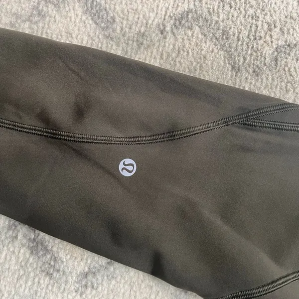 Lululemon Time To‎ Sweat Crop *23" Dark Olive Size 8 - Image 7