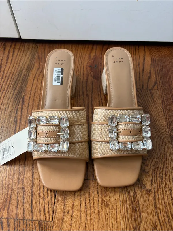 a new day Beige Crystal-Embellished Block Heel Mules Size 11 New - Image 4