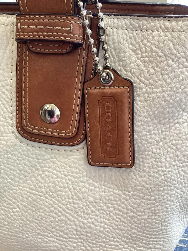 Coach Soho White Leather Satchel With Saddle Brown Trim - Image 3