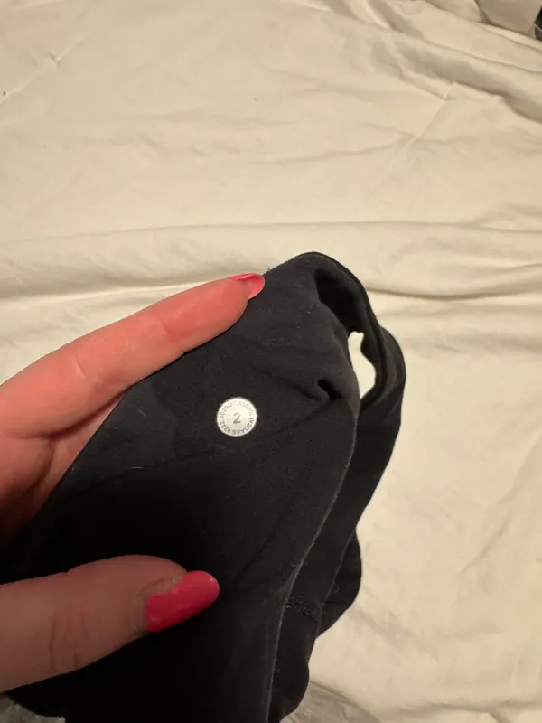 Lululemon black/camo reversible align bra size 2 - Image 5
