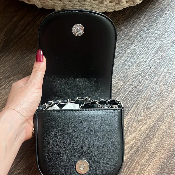 Black Quilted Mini Purse - Image 7