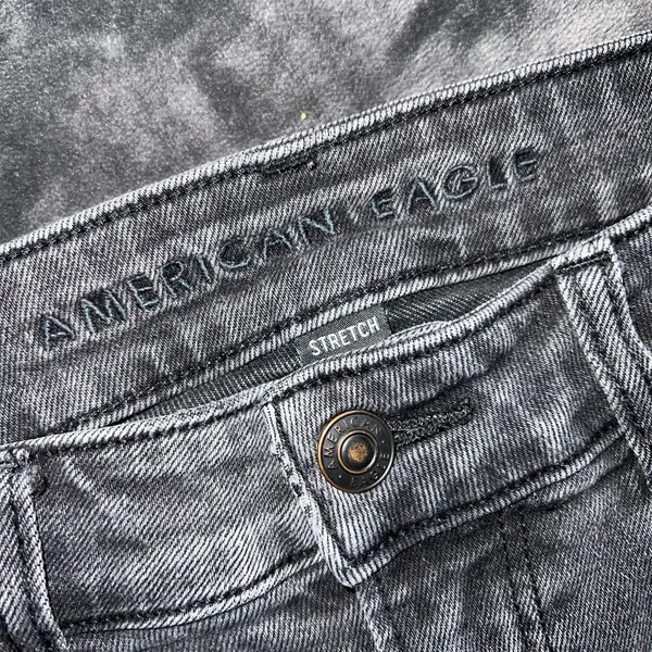 American Eagle Stretch Mom Jean in Black Size 4 Regular - Image 13