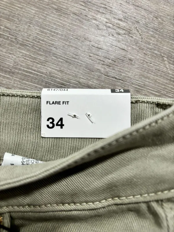 Zara Flare Jeans - Image 2