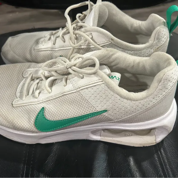 Nike White Mesh Sneakers with Green Accents - Image 2